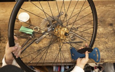 Herramientas para reparar una bicicleta en casa